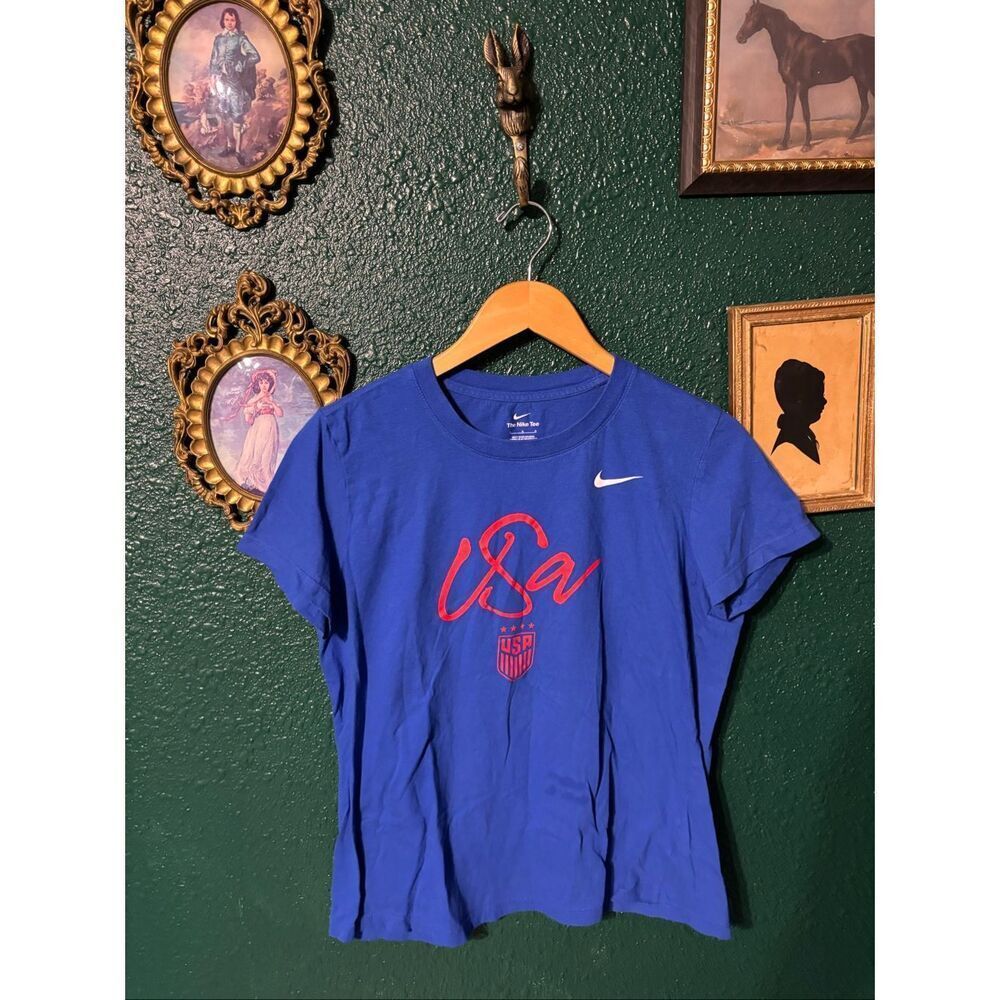 Nike Womens USA Soccer Shirt Size Large